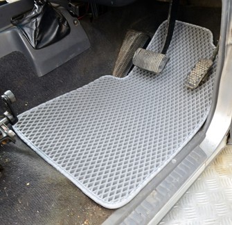 Коврики на Toyota Land Cruiser 70 2006 - 2025 в Архангельске