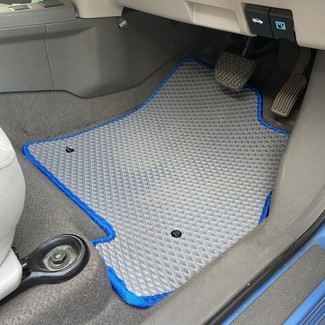 Ворсовые коврики на Nissan Leaf (ZE0) 2009 - 2012 в Архангельске