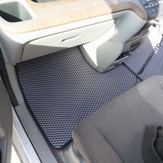 Ворсовые коврики на Honda StepWGN V 2015 - 2021 в Архангельске