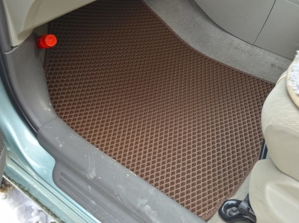 Коврики на Toyota Belta 2005 - 2012 в Архангельске