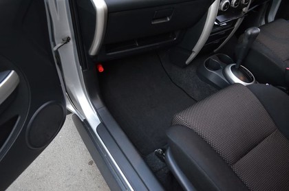 Коврики на Toyota Ist I 2002 - 2007 в Архангельске