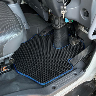 Ворсовые коврики на Isuzu Forward V узкая кабина 2007 - 2025 в Архангельске