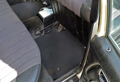 Ворсовые коврики на Mercedes W123 1975 - 1986 в Архангельске