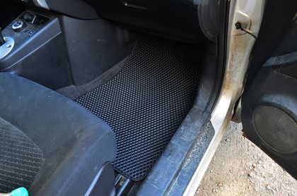 Коврики на Nissan X-Trail II 2007 - 2015 в Архангельске