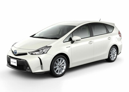 Коврики на Toyota Prius Alpha 2011 - 2021 в Архангельске