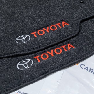 Коврики на Toyota Land Cruiser 200 2007 - 2021 в Архангельске