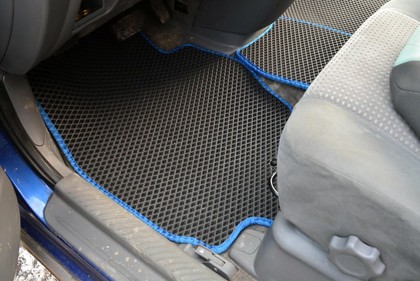 Ворсовые коврики на Mazda MPV II 1999 - 2006 в Архангельске