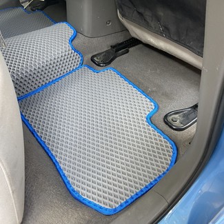Ворсовые коврики на Nissan Leaf (ZE0) 2009 - 2012 в Архангельске
