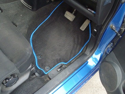 Коврики на Honda Mobilio Spike 2002 - 2008 в Архангельске