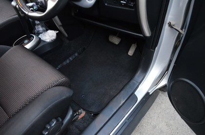 Коврики на Toyota Ist I 2002 - 2007 в Архангельске