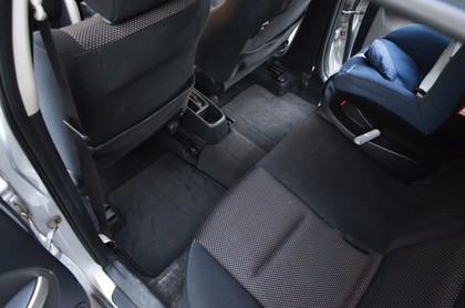 Коврики на Toyota Ist I 2002 - 2007 в Архангельске