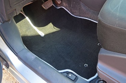 Коврики на Toyota Yaris II 2005 - 2011 в Архангельске
