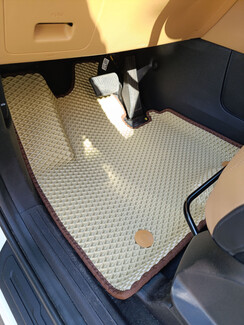 Коврики на KIA Carnival IV 7 мест с оттоманками 2020 - 2025 в Архангельске Коврики на KIA Carnival IV 7 мест с оттоманками 2020 - 2025 в Архангельске