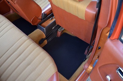 Ворсовые коврики на Mercedes W123 1975 - 1986 в Архангельске