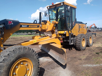 Коврики на Спецтехника Автогрейдер SANY STG230C 8 AWD  в Архангельске