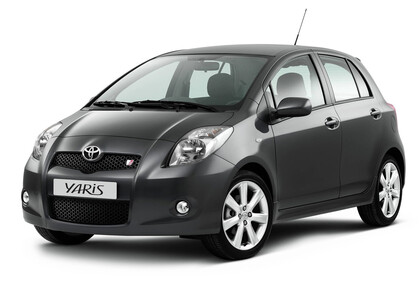 Коврики на Toyota Yaris II 2005 - 2011 в Архангельске