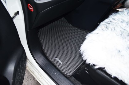 EVA коврики на Toyota Voxy (R80) 2014 - 2021 в Архангельске