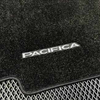 Коврики на Chrysler Pacifica II 2016 - 2025 в Архангельске