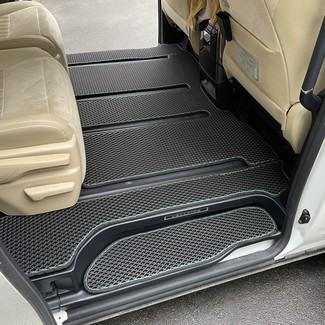 Коврики на Toyota Vellfire (H30) 2015 - 2023 в Архангельске