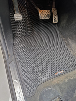 Коврики на Jeep Grand Cherokee (WK2) 2010 - 2022 в Архангельске
