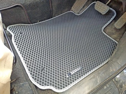 Ворсовые коврики на Toyota Wish I 2003 - 2009 в Архангельске
