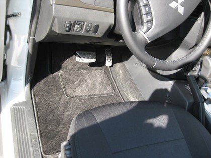 Коврики на Mitsubishi Pajero IV 2006 - 2021 в Архангельске