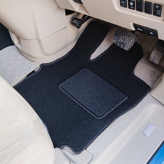 Коврики на Nissan Serena (C25) 2005 - 2010 в Архангельске