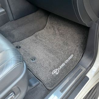 Коврики на Toyota Land Cruiser 200 2007 - 2021 в Архангельске