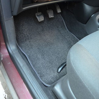 Ворсовые коврики на Ford Focus I 1998 - 2005 в Архангельске Ворсовые коврики на Ford Focus I 1998 - 2005 в Архангельске