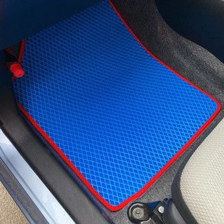 Коврики на Toyota Vitz III 2010 - 2020 в Архангельске