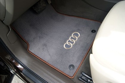 Ворсовые коврики на Audi Q5 I 2008 - 2017 в Архангельске