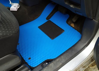 Коврики на Toyota Ractis I 2005 - 2010 в Архангельске