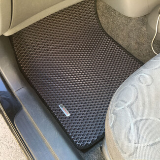 Ворсовые коврики на Toyota Vitz I 1998 - 2005 в Архангельске